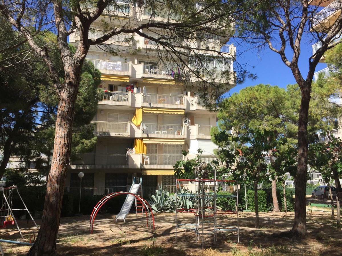 Apartamento Familiar Leomar Salou Bagian luar foto